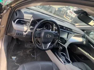 Toyota Camry 2018 Gray