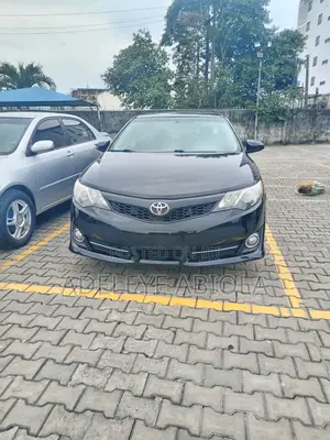 Toyota Camry SE 4dr Sedan (2.5L 4cyl 6A) 2013 Black