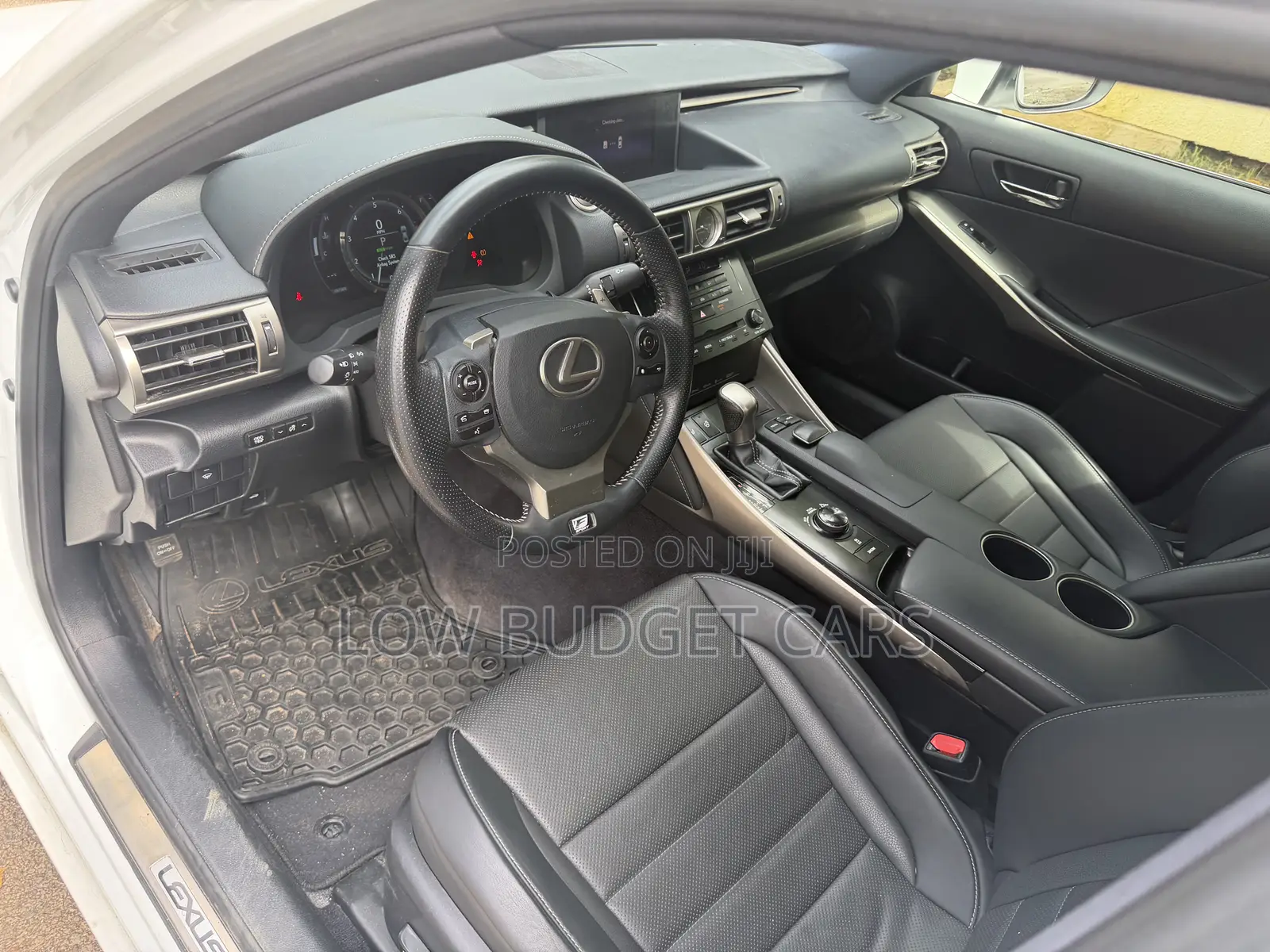 Lexus IS 350 AWD 2016 White