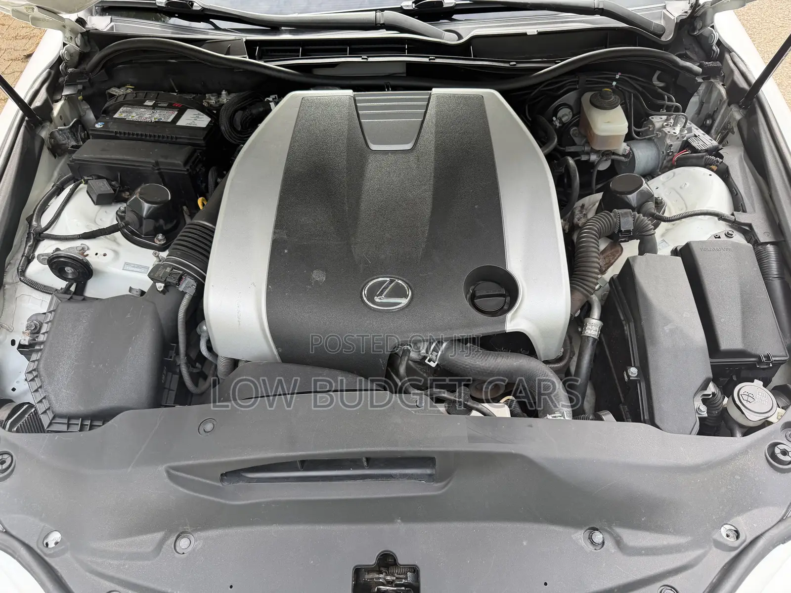 Lexus IS 350 AWD 2016 White