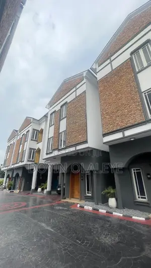 4bdrm Townhouse / Terrace in Victoria Island Extension for rent