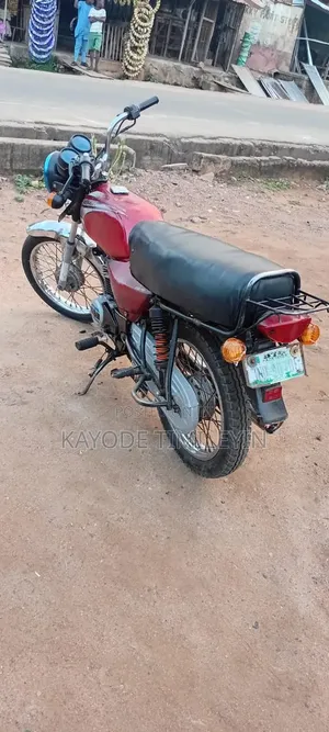 Bajaj Boxer 2024 Red