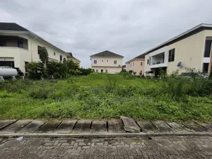 Coner Piece 1000 SQM for Lease Ikoyi Kuramu Rd by McPharson Ikoyi