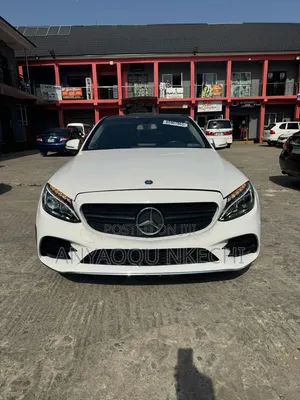 Mercedes-Benz C300 Luxury 4Matic Sedan AWD (2.0L 4cyl 7A) 2016 White