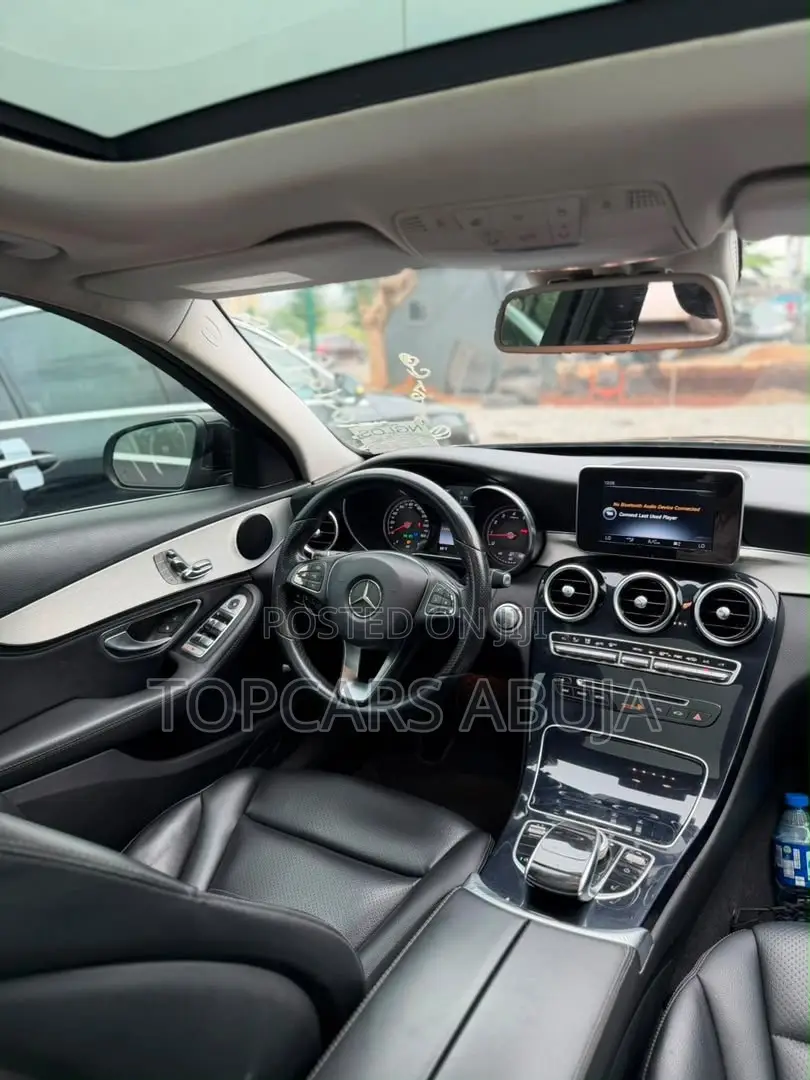 Mercedes-Benz C300 2016 Black