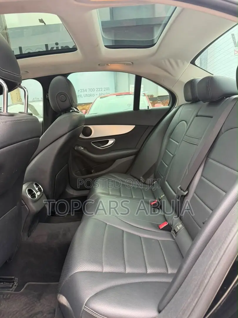 Mercedes-Benz C300 2016 Black