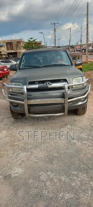 Toyota Sequoia 2005 Gray