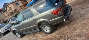 Toyota Sequoia 2005 Gray