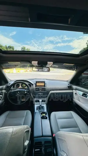 Mercedes-Benz C300 2010 Gray