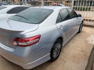 Toyota Camry 2010 Silver