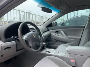 Toyota Camry 2010 Silver