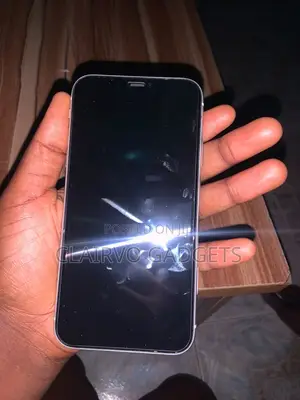 Apple iPhone 11 64 GB White