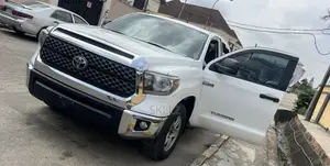 Toyota Tundra 2018 White