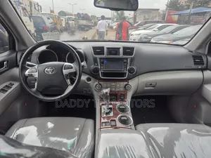Toyota Highlander Limited 3.5l 4WD 2013 Blue