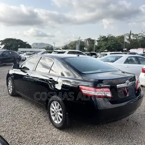 Toyota Camry XLE 4dr Sedan (2.5L 4cyl 6A) 2011 Black