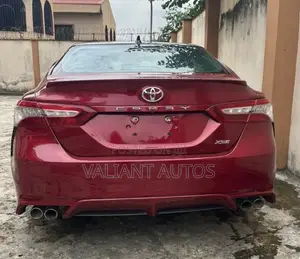 Toyota Camry 2018 Red