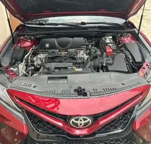 Toyota Camry 2018 Red
