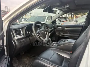 Toyota Highlander XLE 2019 White