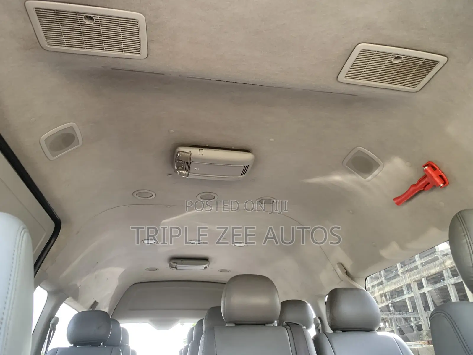 Toyota HiAce 2010 Brown
