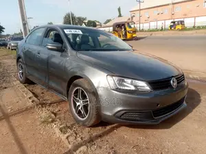 Volkswagen Passat 2014 Gray
