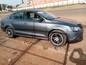 Volkswagen Passat 2014 Gray