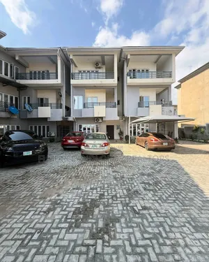4bdrm Duplex in Guzape District for sale