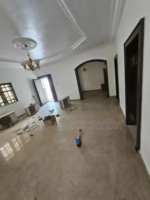 3bdrm Bungalow in Rock View Estate, Dawaki for rent