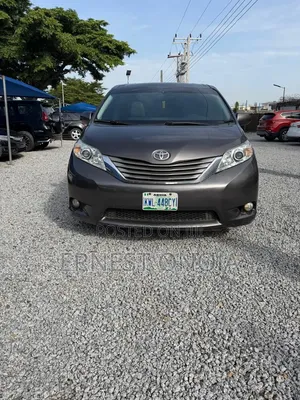 Toyota Sienna 2011 Gray