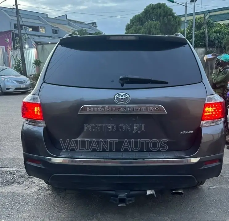 Toyota Highlander 2013 Gray