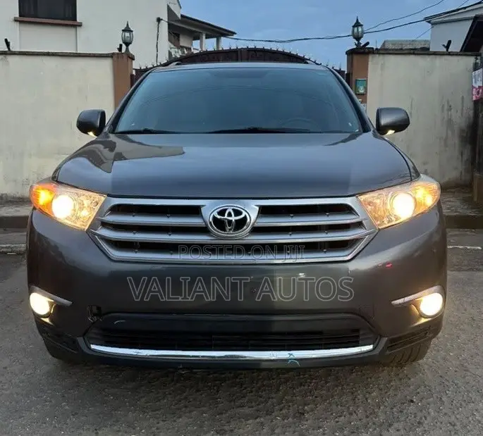 Toyota Highlander 2013 Gray