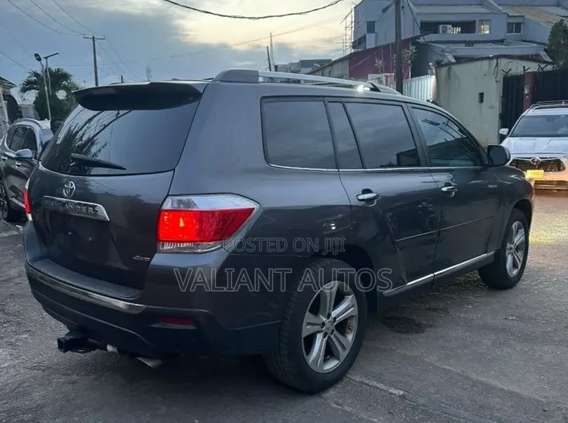 Toyota Highlander 2013 Gray