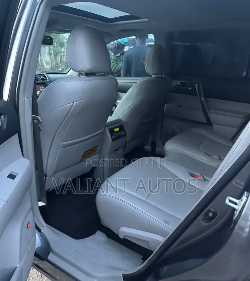 Toyota Highlander 2013 Gray