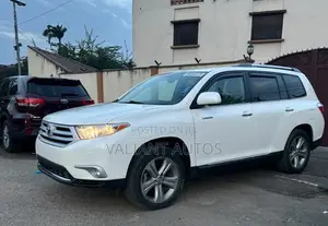 Toyota Highlander Limited 2011 White