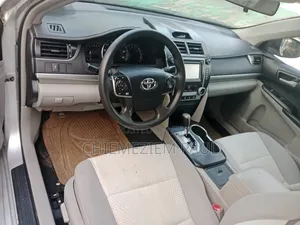 Toyota Camry LE 4dr Sedan (2.5L 4cyl 6A) 2013 Silver