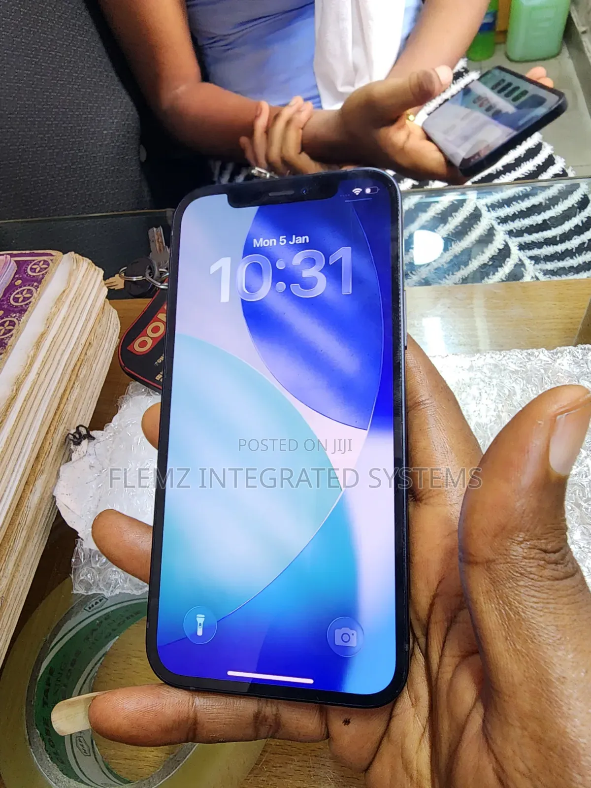 Apple iPhone 12 64 GB Gray