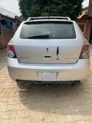 Pontiac Vibe 2.4 4WD 2010 Silver