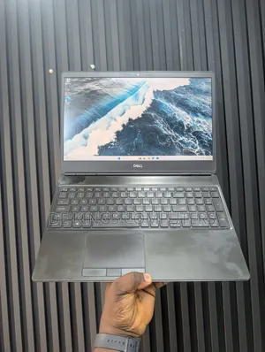 Laptop Dell Precision 7550 64GB Intel Xeon SSD 512GB