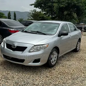 Toyota Corolla 2010 Silver