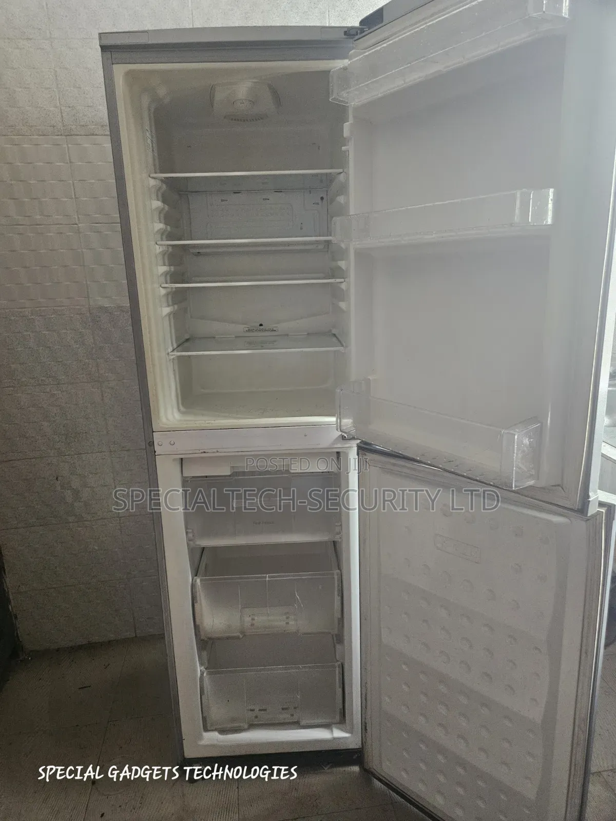 Beko Fridge Refrigerator 300l