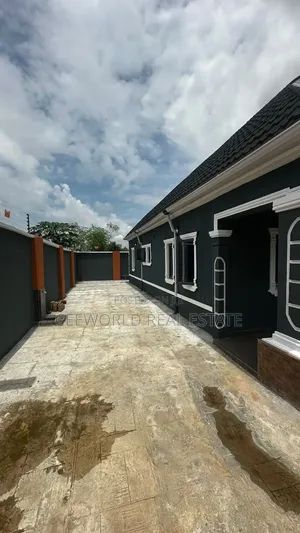 3bdrm Bungalow in Ifesowapo Estate, Akala Express for sale