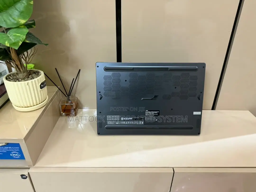 Laptop MSI Stealth GS77 16GB Intel Core i7 SSD 512GB