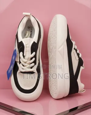 Step Up Your Style With This Chunky Two-Tone Colour Blend Sneakers