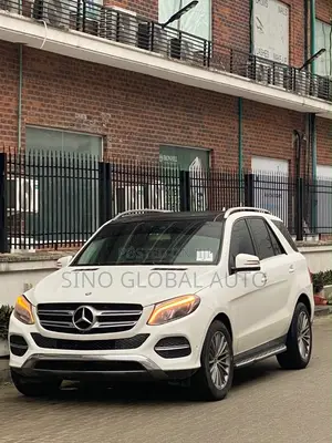 Mercedes-Benz GLE-Class GLE 350d 4MATIC 2017 White