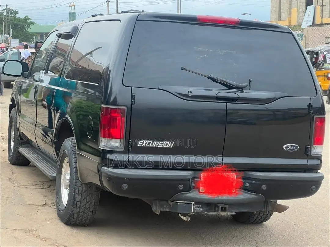 Ford Excursion 2006 Black