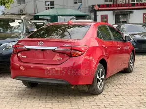 Toyota Corolla 2018 Red