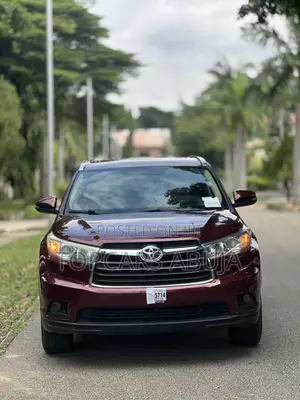 Toyota Highlander 2015 Burgundy