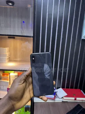 Apple iPhone XS Max 64 GB Black