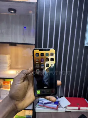 Apple iPhone XS Max 64 GB Black