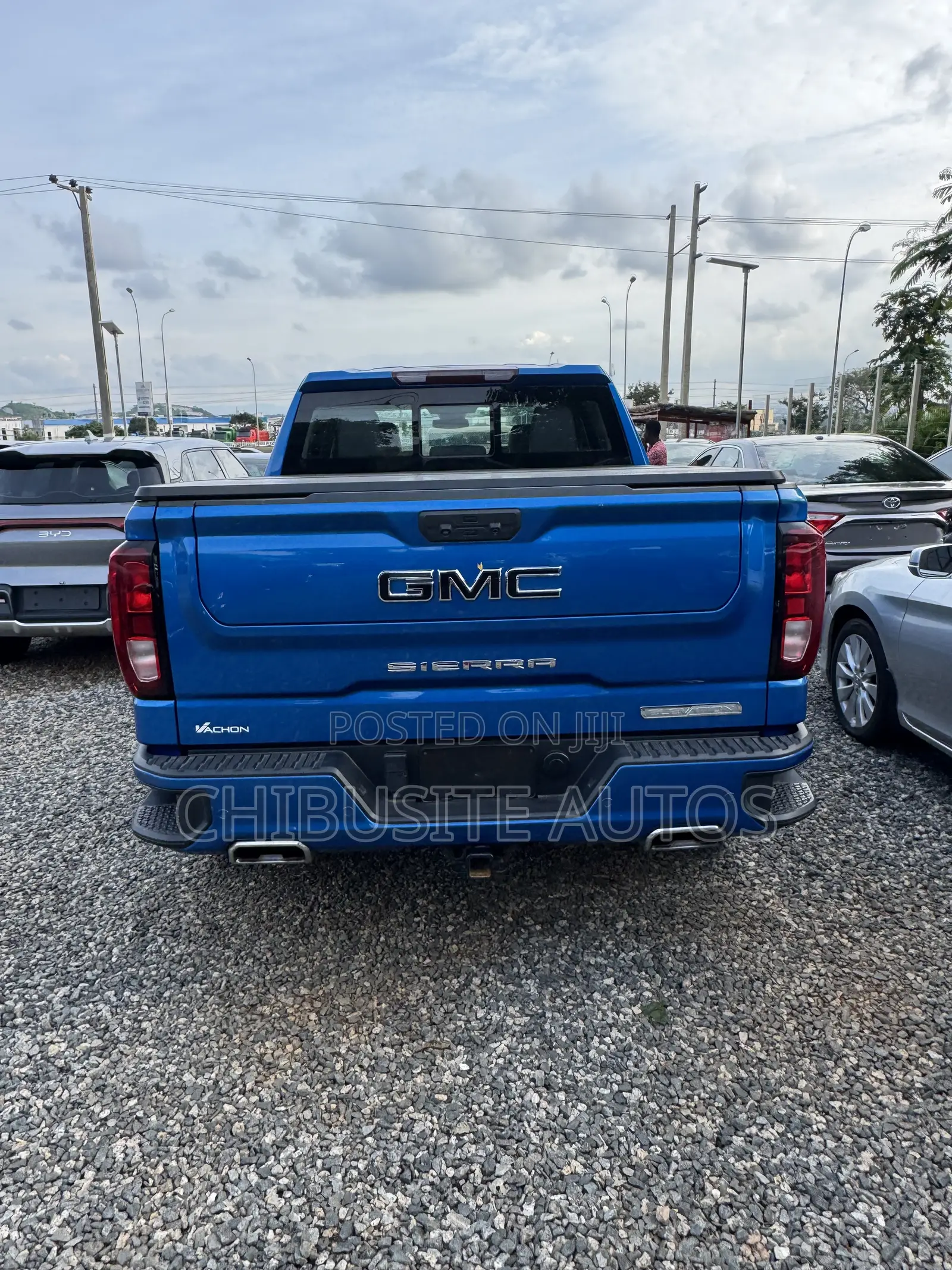 GMC Sierra 2023 Blue