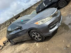 Honda Accord LX 4dr Sedan FWD (2.4L 4cyl 2A) 2017 Gray